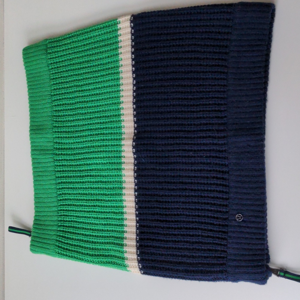 Lululemon Falling Freely Neck Warmer - Navy Blue Green